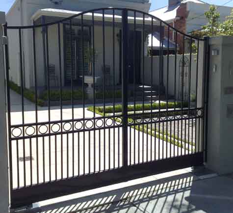 bow top swing gate installed with underground motor in Dandenong
