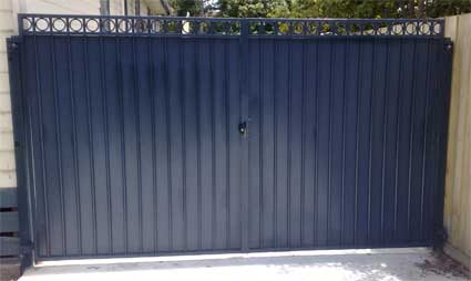 Vertical upright Gate with a Backing Sheets 