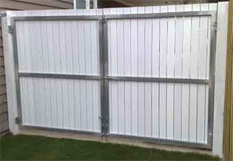double gate with pailing attached