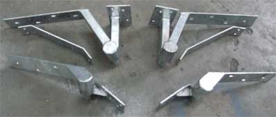 Rising hinges for a Double set of gates 