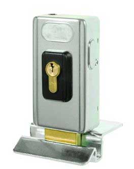 Swing gate electrical lock