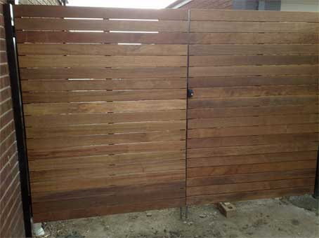 Flush finish on a DIY gate frame