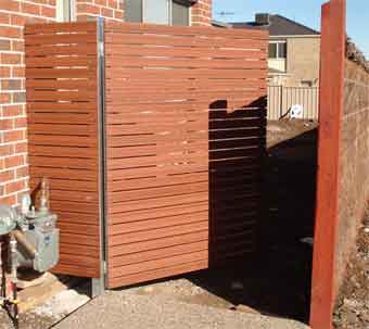 Altertive to timber plastic wood for a gate 