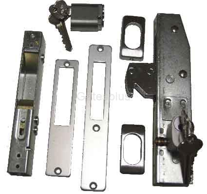 Sliding lock for sliding gate