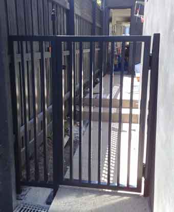 Vertical Bar Gate 