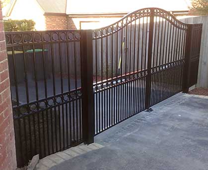 Black Bow top driveway Gate 