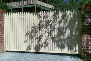 pair of steel pickets swing gates with motors